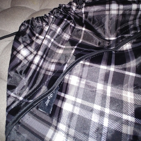 Back Buddy Cinch Bag - Picture 3 of 3